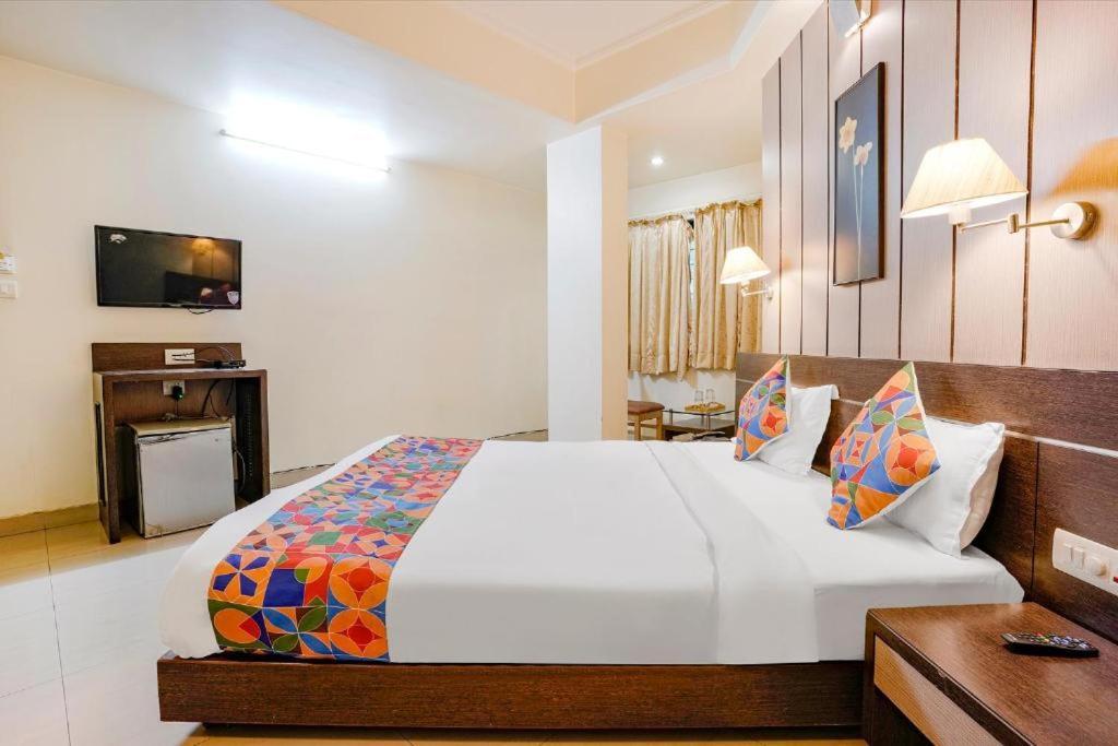 Gandharva Residency Swargate Hotel Pune Ngoại thất bức ảnh