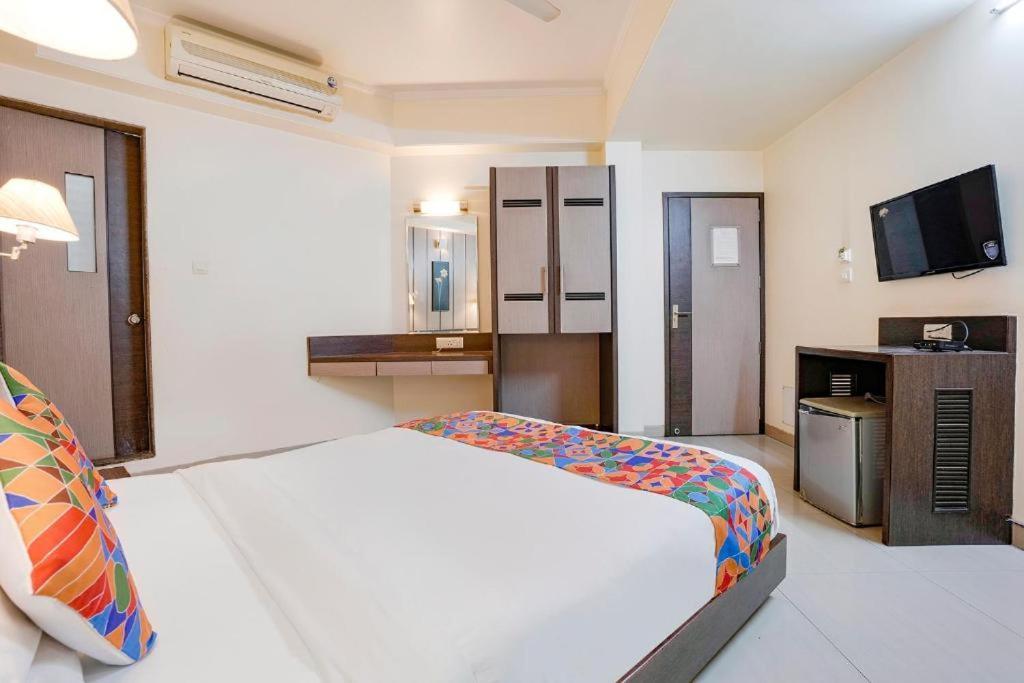 Gandharva Residency Swargate Hotel Pune Ngoại thất bức ảnh